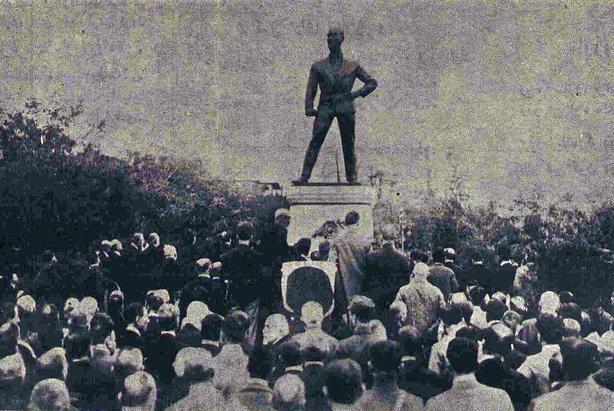 Servet-i Fünun dergisinde Sarayburnu Gazi heykeli, 7 Ekim 1926