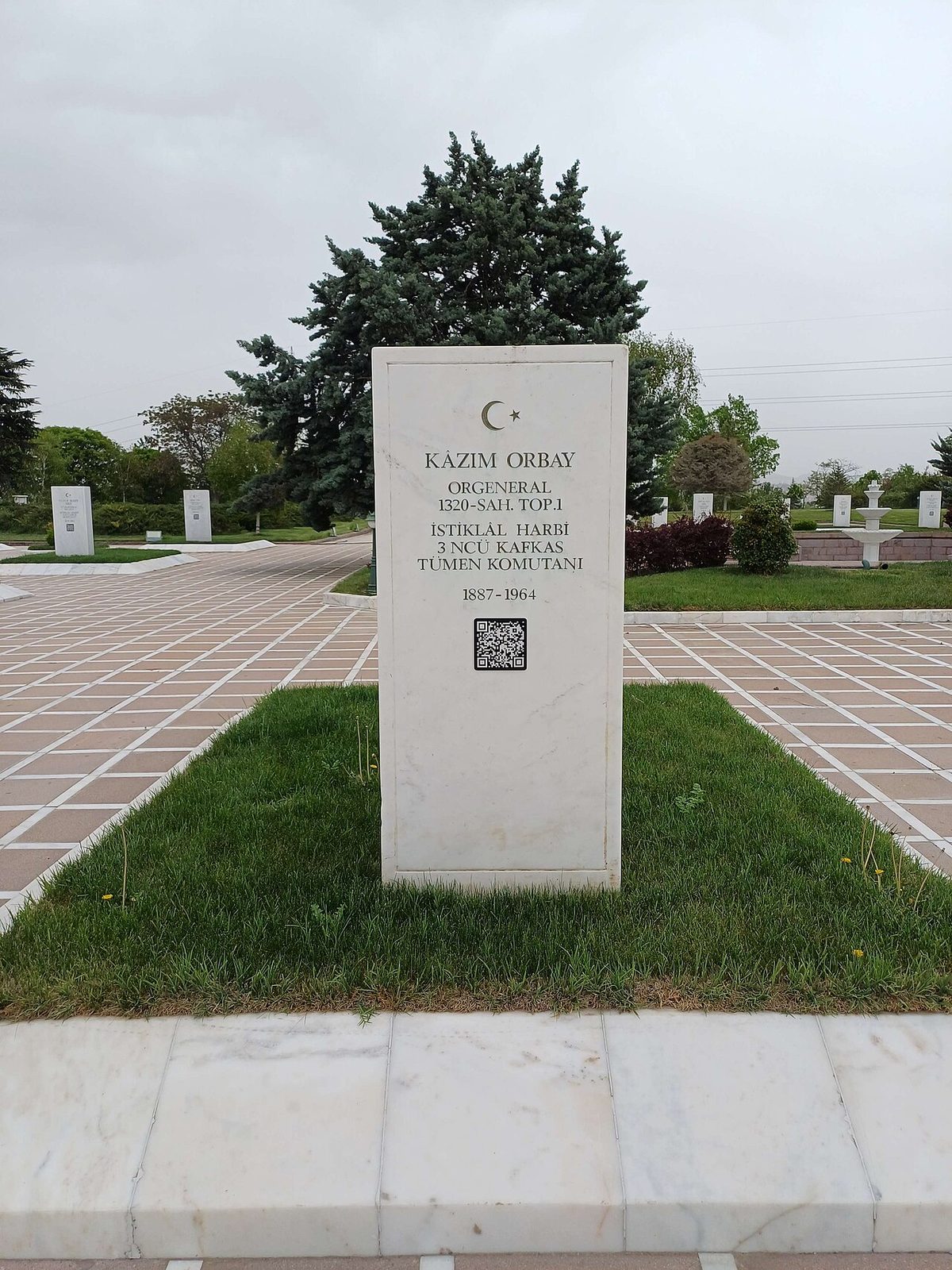 Kâzım Orbay'ın Devlet Mezarlığı'ndaki kabri