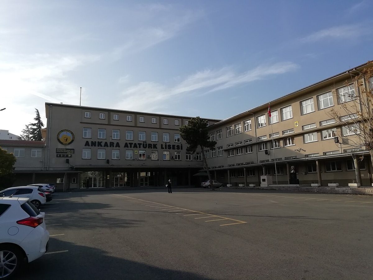 Ankara Atatürk Lisesi binası