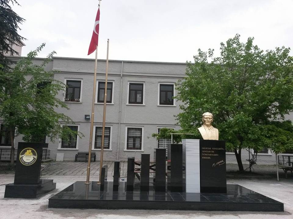 Ankara Lisesi binası
