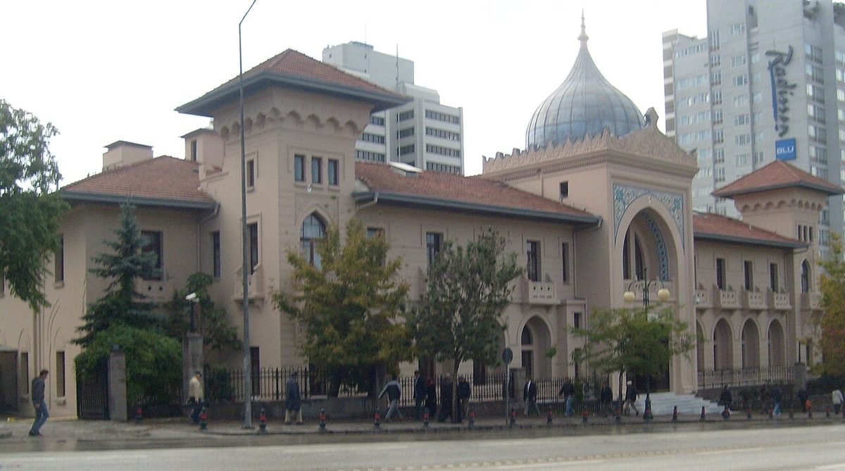 Nebile Hanım'ın ilk düğününün yapıldığı Ankara Palas