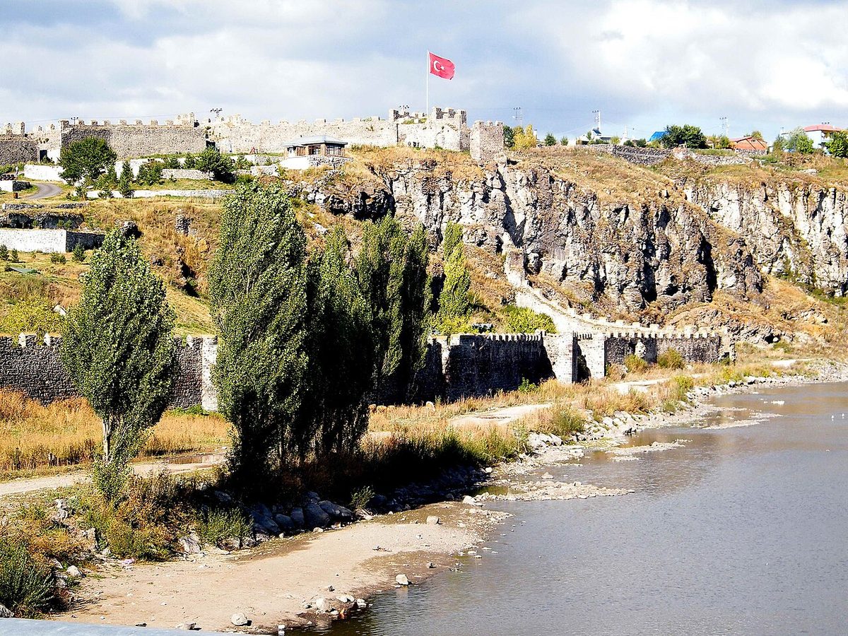 Kura Nehri üzerinden Ardahan Kalesi, 2011