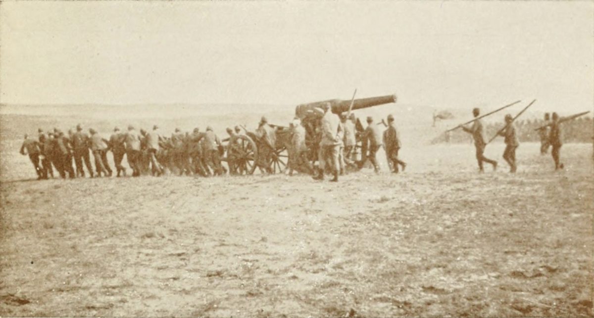 Ayn Zara'da top bataryasının yerleştirilmesi, 1911