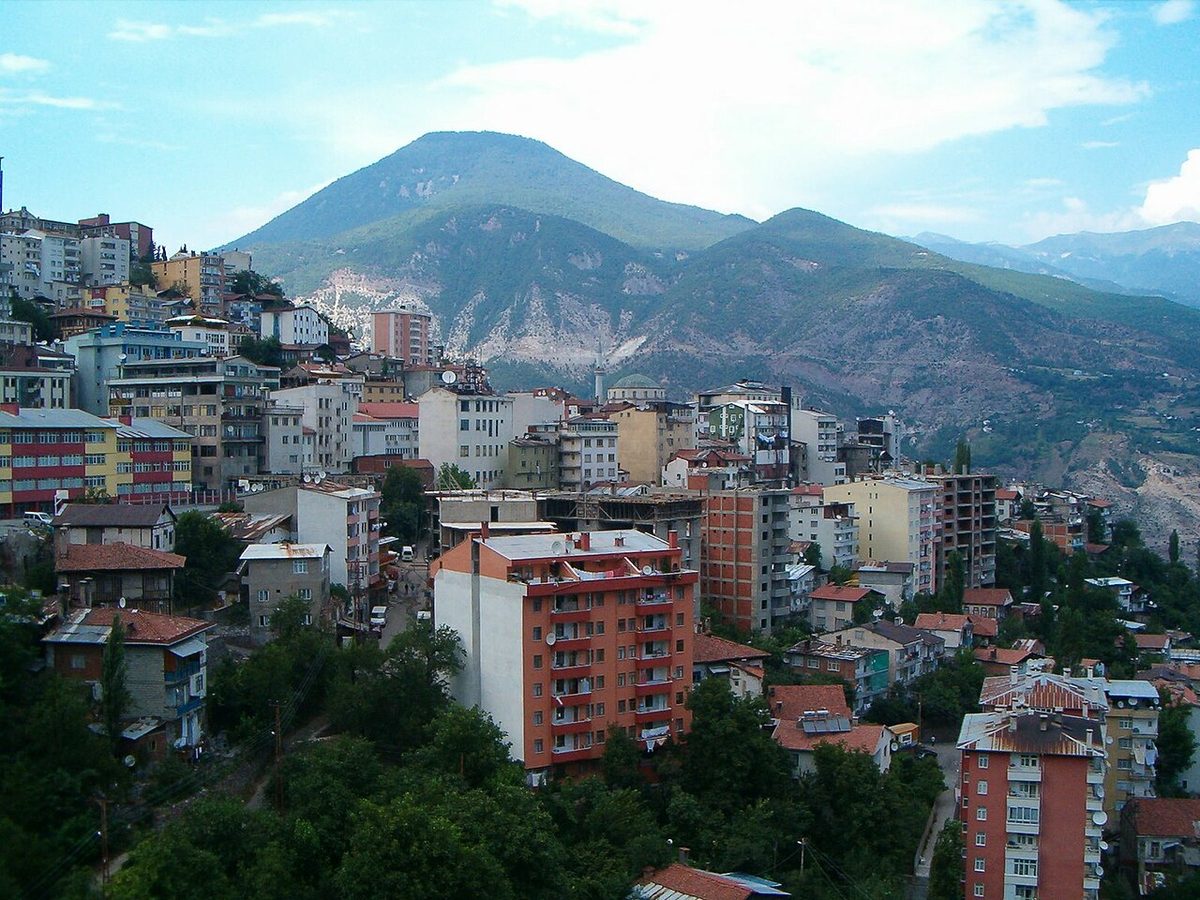 Artvin şehri ve Çoruh vadisi