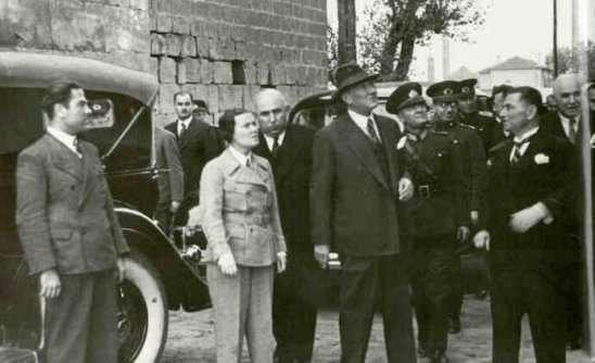 Atatürk, Ali Çetinkaya ve Sabiha Gökçen Diyarbakır'da