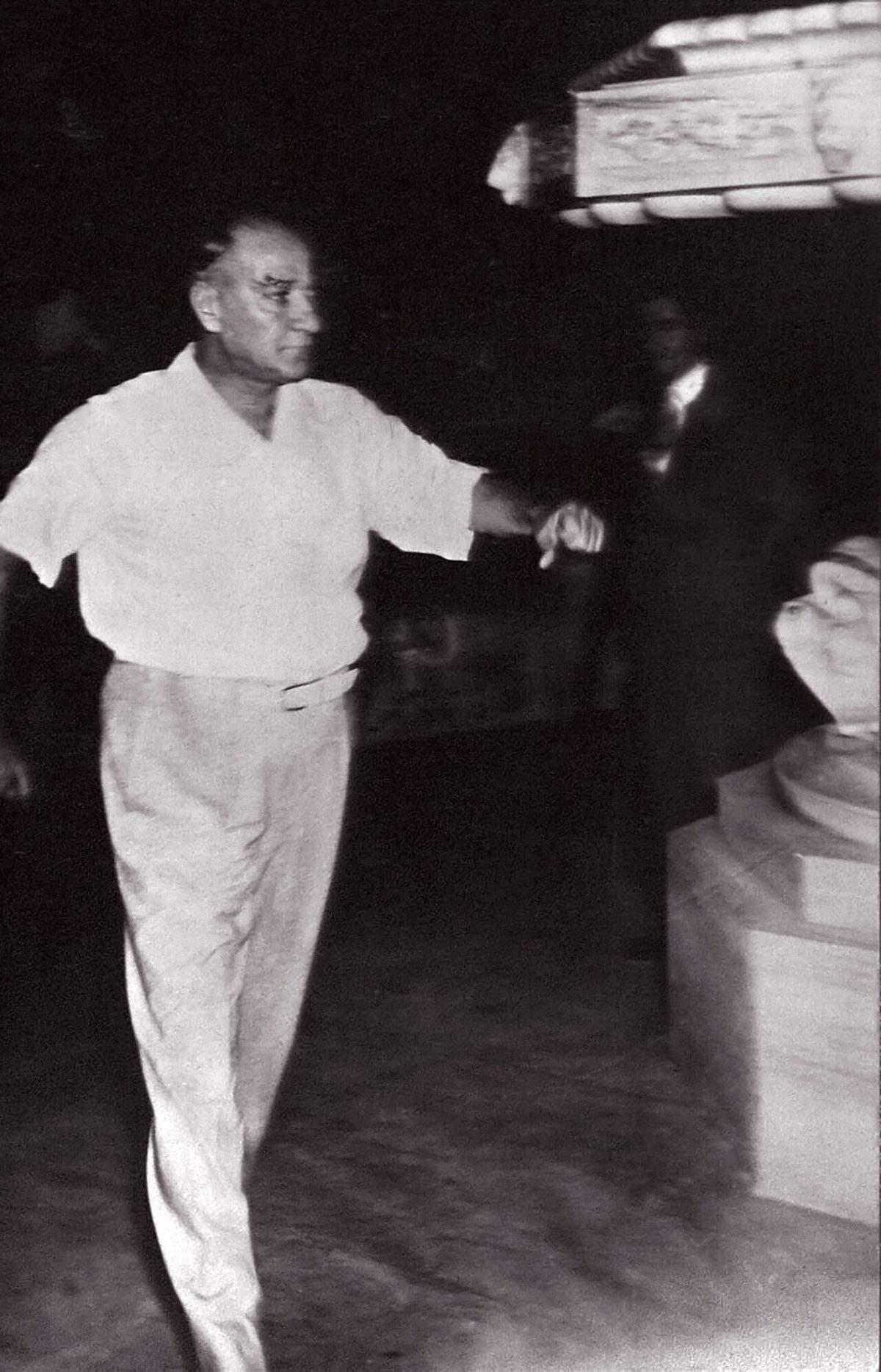 Atatürk Eylül 1936 Balkan Festivali'nde