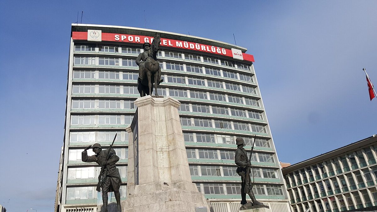 Ankara'da Atatürk Bulvarı'nın bugünkü görünümü