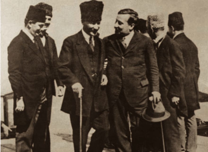 Mustafa Kemal ve Franklin-Bouillon, İzmir, 28 Eylül 1922