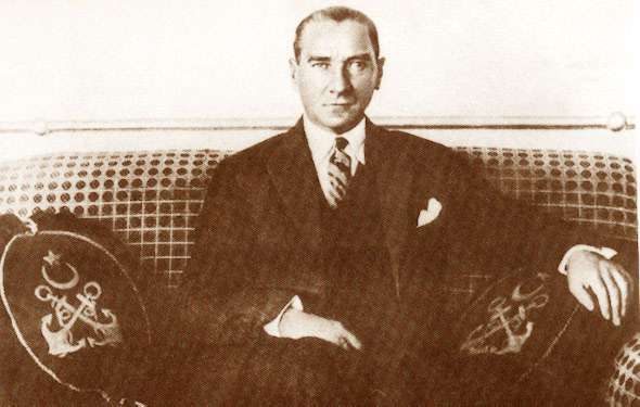 Atatürk, Gülcemal vapurunda Mudanya açıklarında, 5 Haziran 1926