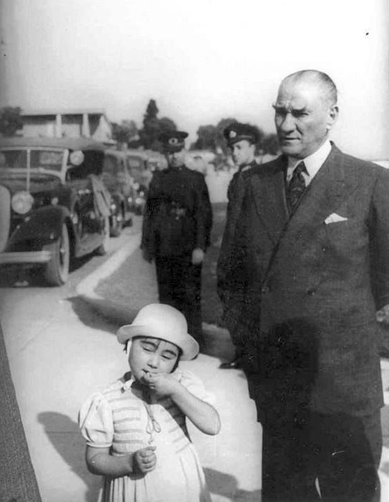 Atatürk ve Ülkü Orman Çiftliği'nde