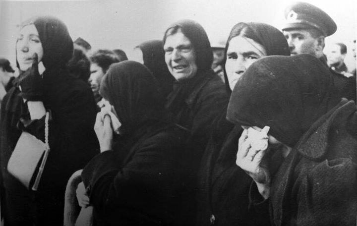 Atatürk'ün cenazesinde ağlayan halk, Kasım 1938