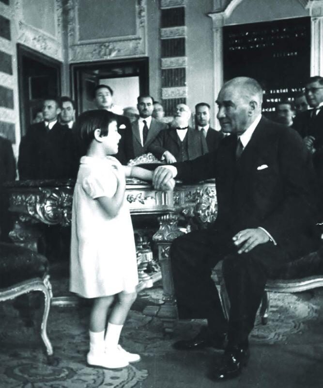 Atatürk, Resim ve Heykel Müzesi'nde
