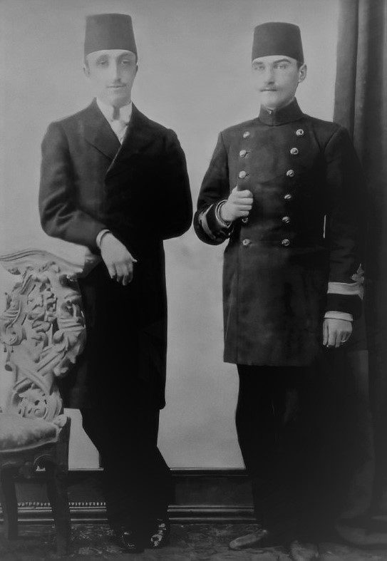 Askerî okul yıllarında genç Mustafa Kemal, yaklaşık 1900