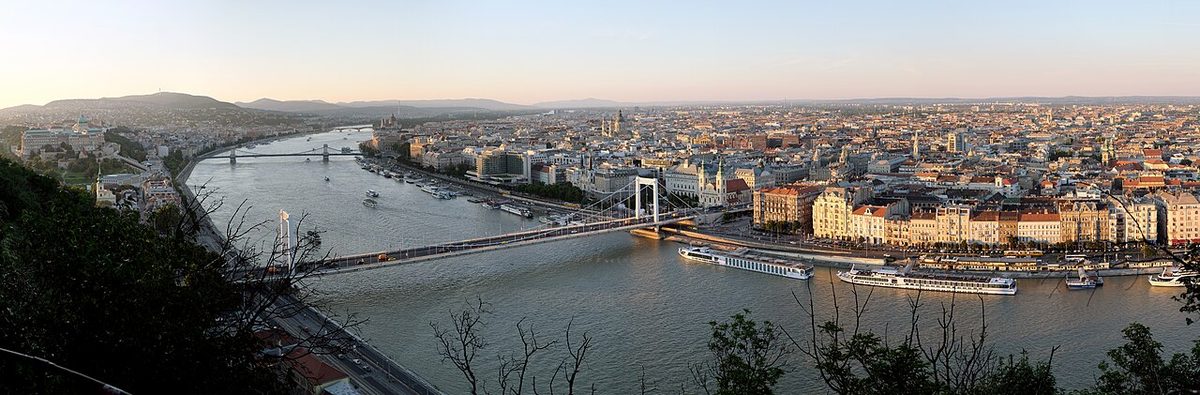 Gellért Tepesi'nden Budapeşte panoraması