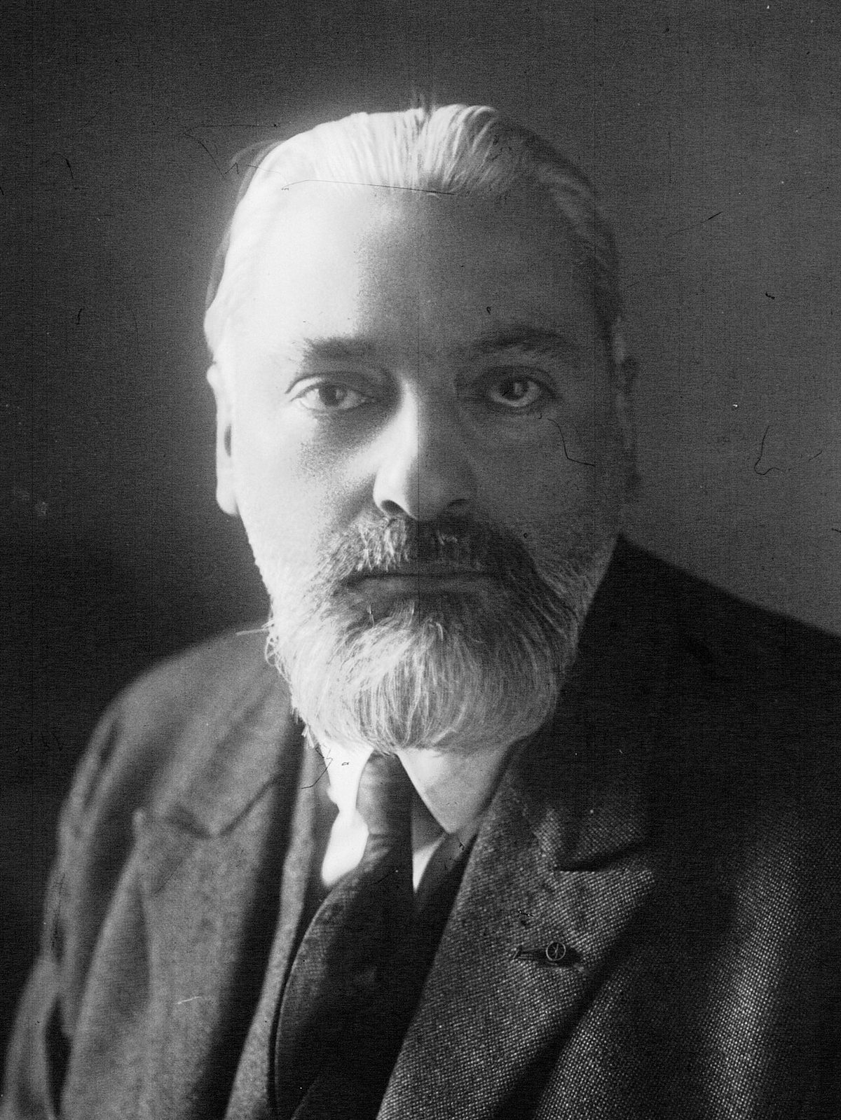 Claude Farrère, 1923