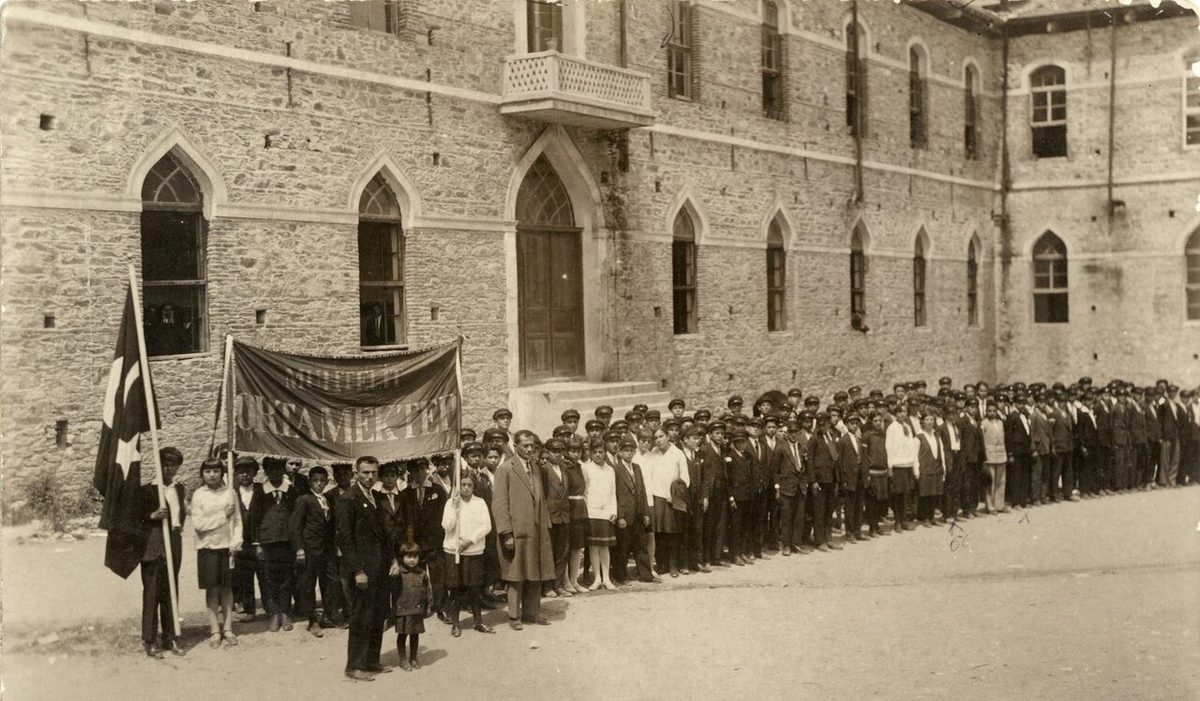 Denizli Lisesi binası, 1932