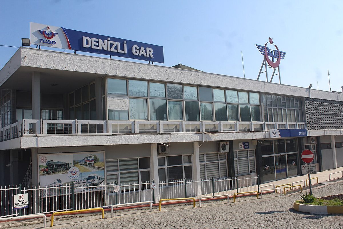 Denizli tren istasyonu