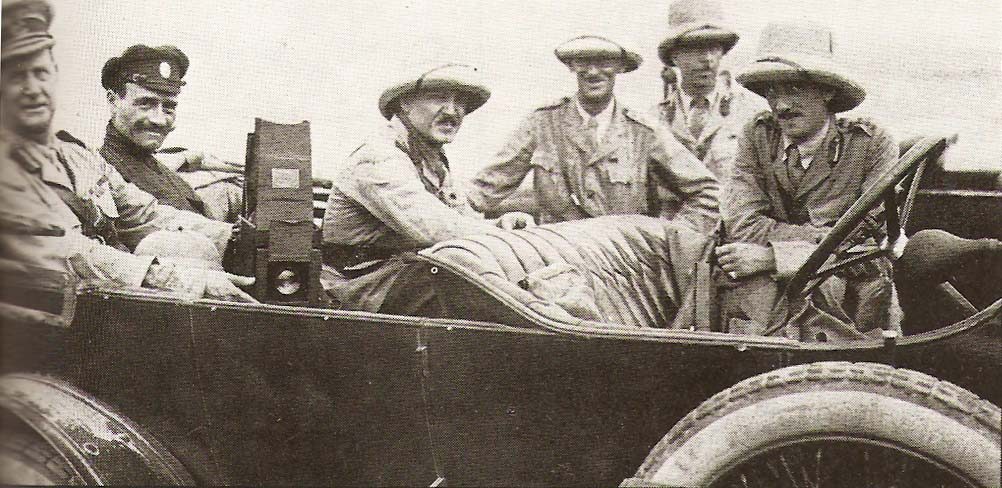 General Lionel Dunsterville ve Dunsterforce kurmayları