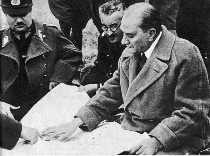 Ali Fuat Erden, Ömer Halis Bıyıktay ve Atatürk
