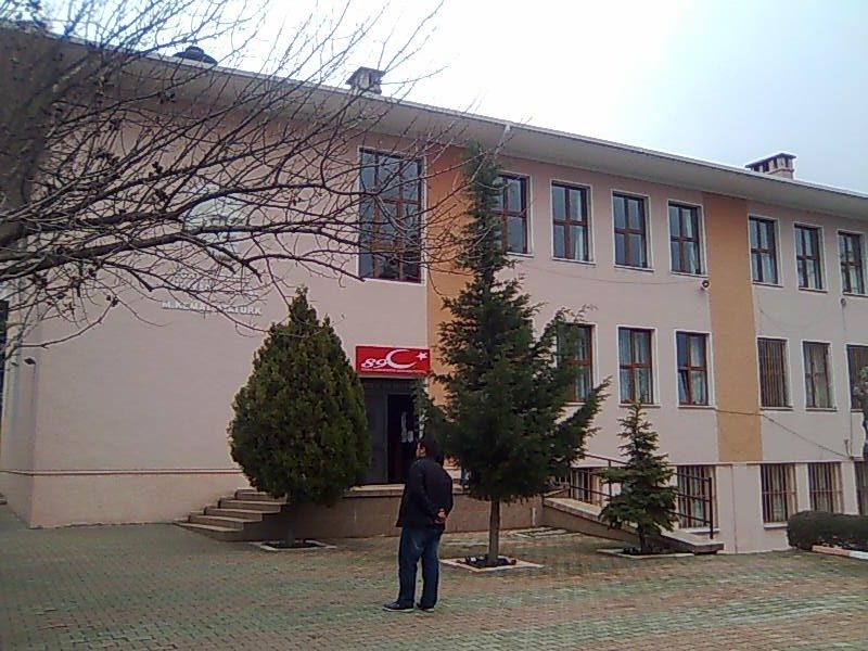 Erenköy Kız Lisesi'nin ana binası