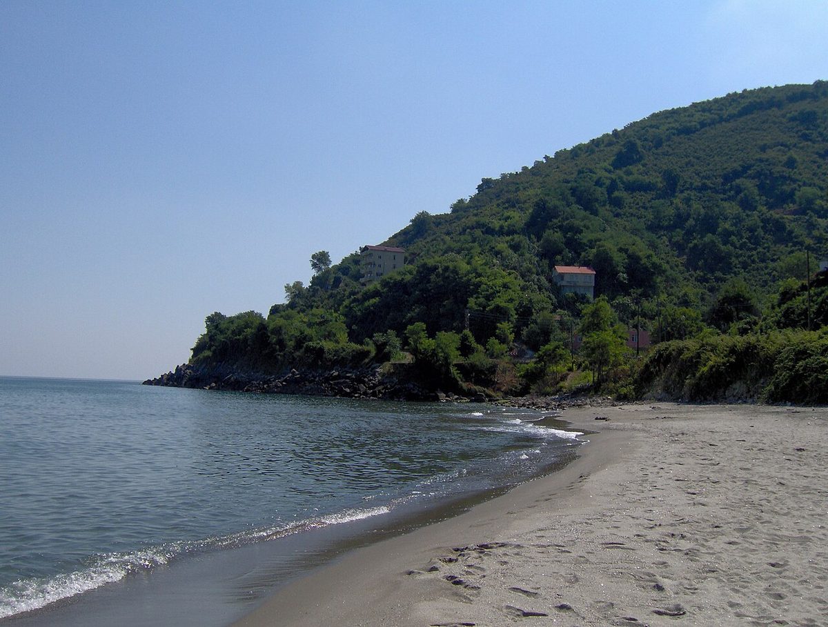Giresun'un Eynesil kıyısı
