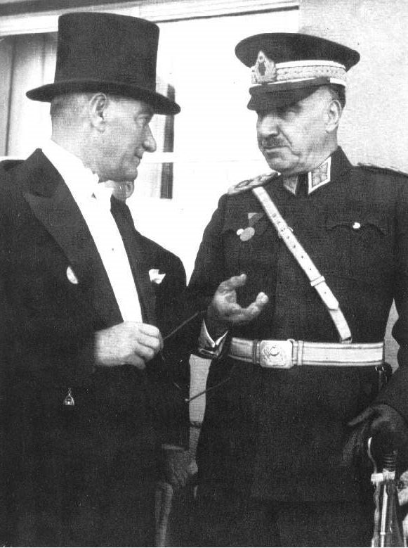 Fevzi Çakmak ve Mustafa Kemal Atatürk