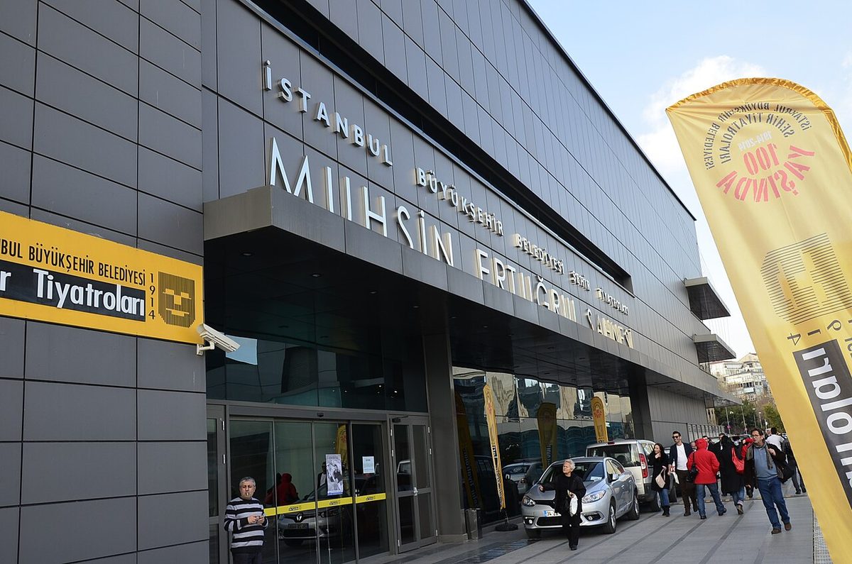 Harbiye Muhsin Ertuğrul Sahnesi