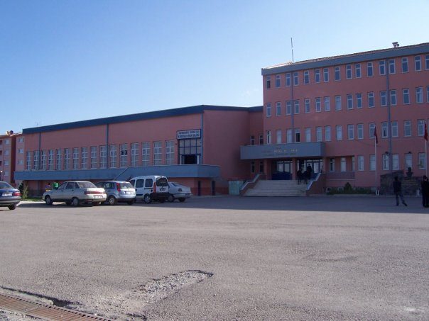 Ankara'daki Hasan Âli Yücel Sosyal Bilimler Lisesi