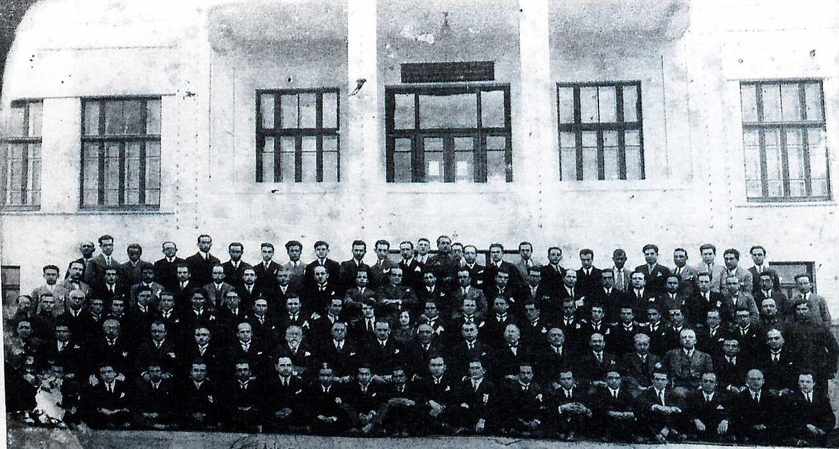 Ahmet Ağaoğlu, Ankara Hukuk Mektebi mezunlarıyla
