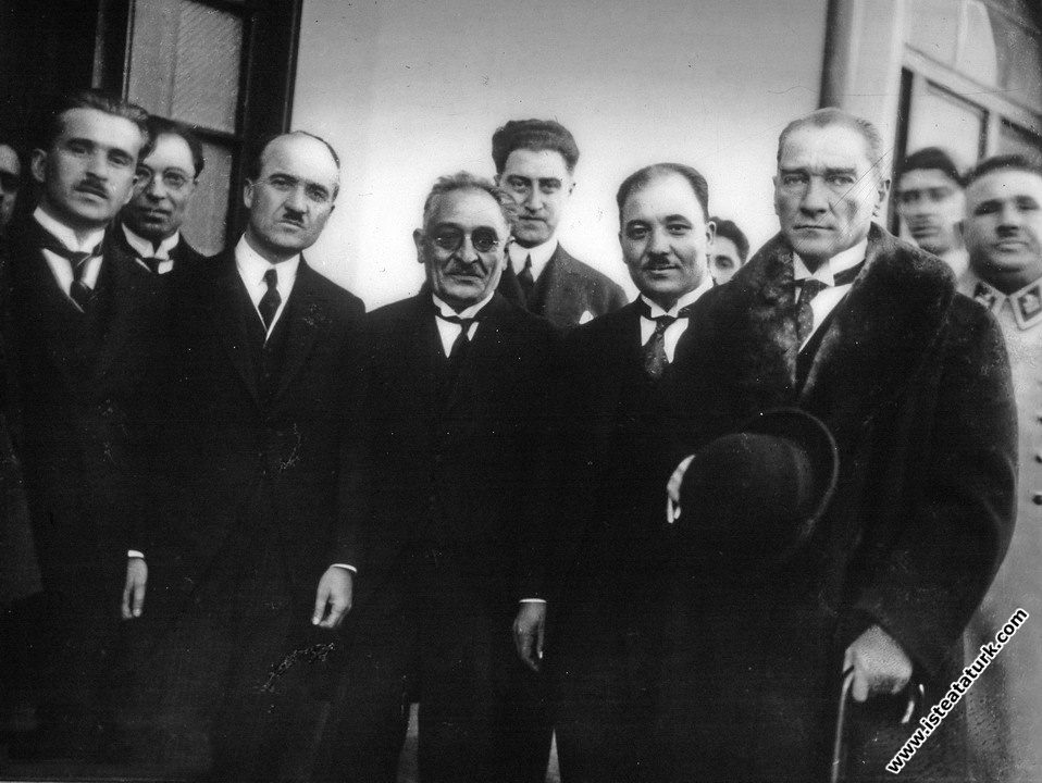Ahmet Ağaoğlu, Atatürk ile birlikte