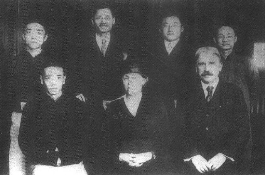 Dewey'in 1919'daki Çin gezisinden bir fotoğraf