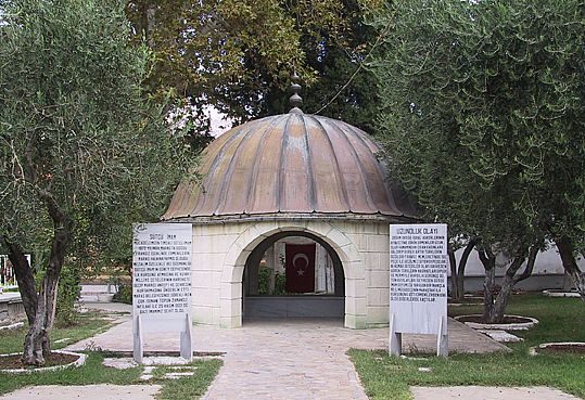 Kahramanmaraş'ta Sütçü İmam'ın mezarı