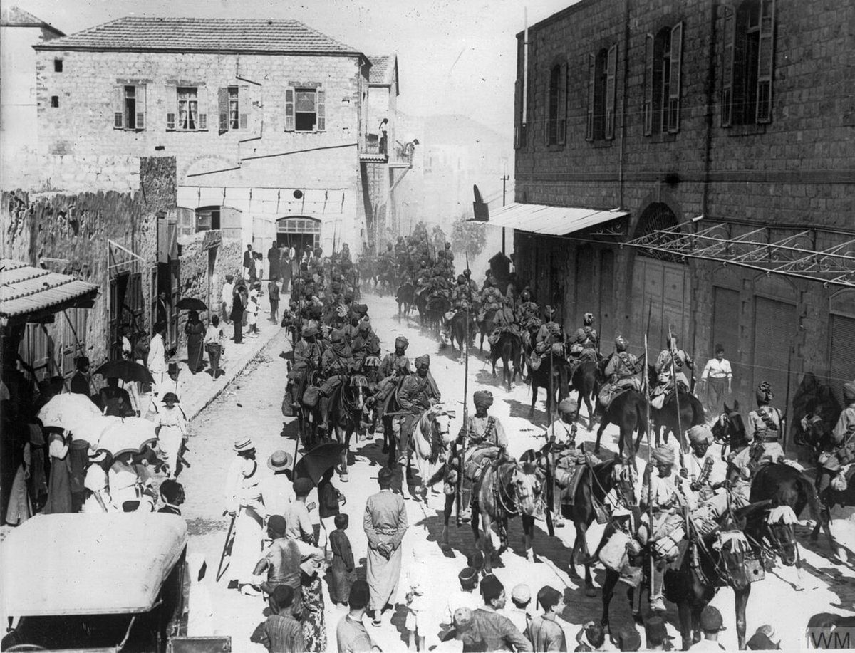 Hayfa'da Hint mızraklı süvarileri, 1918