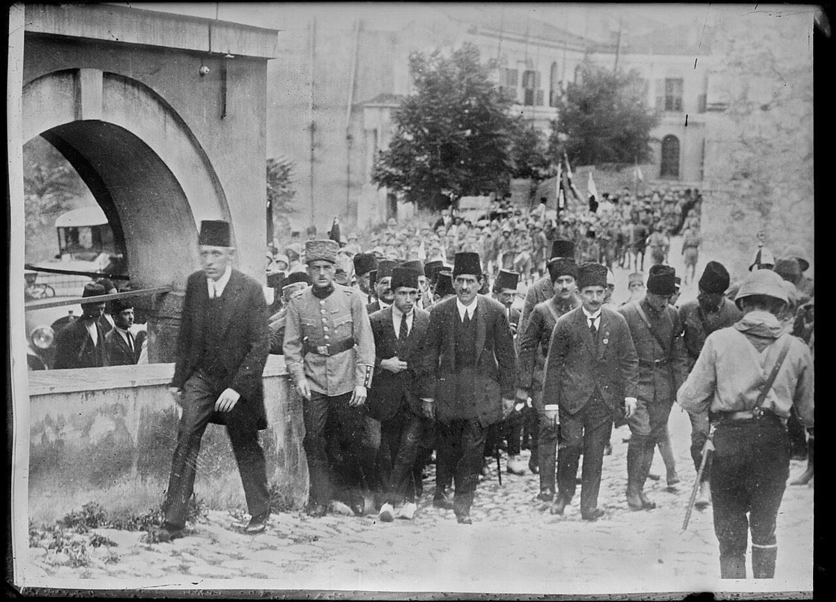 İsmet Paşa ve Adnan Adıvar, Lozan dönüşü İstanbul'da, 10 Ağustos 1923
