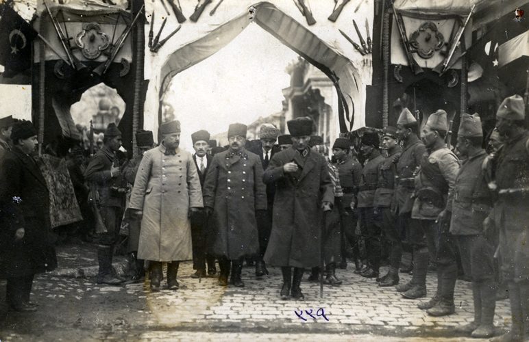 Kâzım Karabekir, Ali Hikmet Paşa ve Mustafa Kemal Paşa Balıkesir'de, 1923