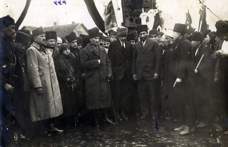 Kâzım Karabekir, Latife Hanım ve Mustafa Kemal Balıkesir'de, 1923