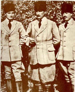 Mustafa Kemal Paşa ve delegeler Erzurum Kongresi'nde, 1919