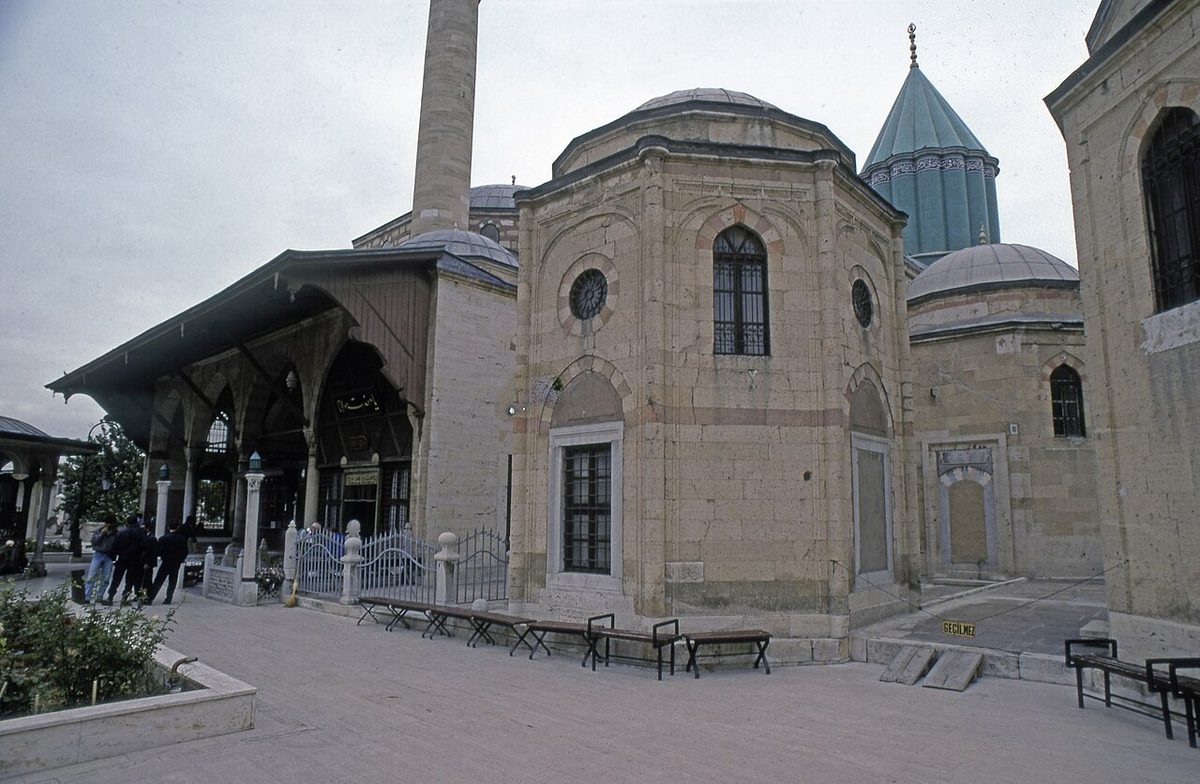 Mevlana Müzesi avlusu, Konya