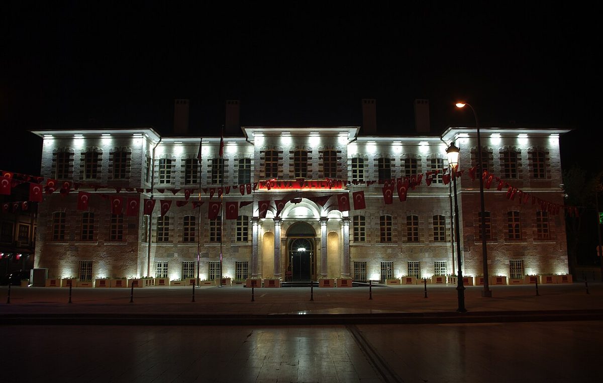 Konya Valiliği binasının bugünkü görünümü