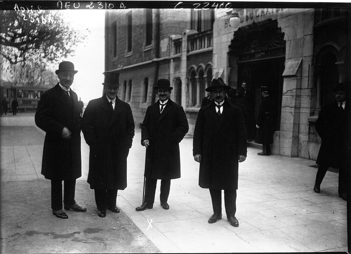 Lozan'da Türk heyeti ve İsmet Paşa