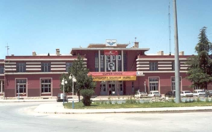 Hat üzerindeki Malatya garı