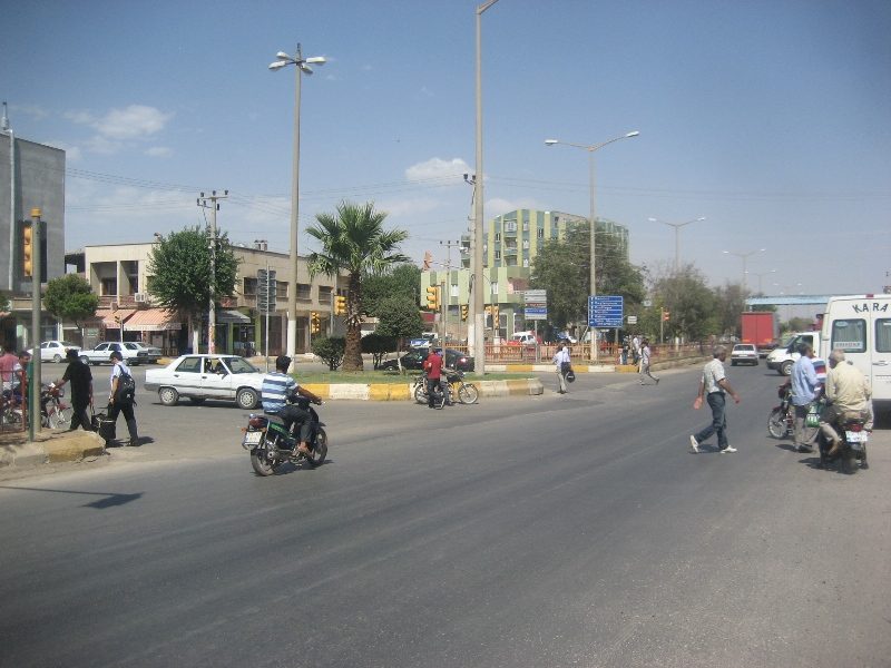 Viranşehir'de Mardin yolu