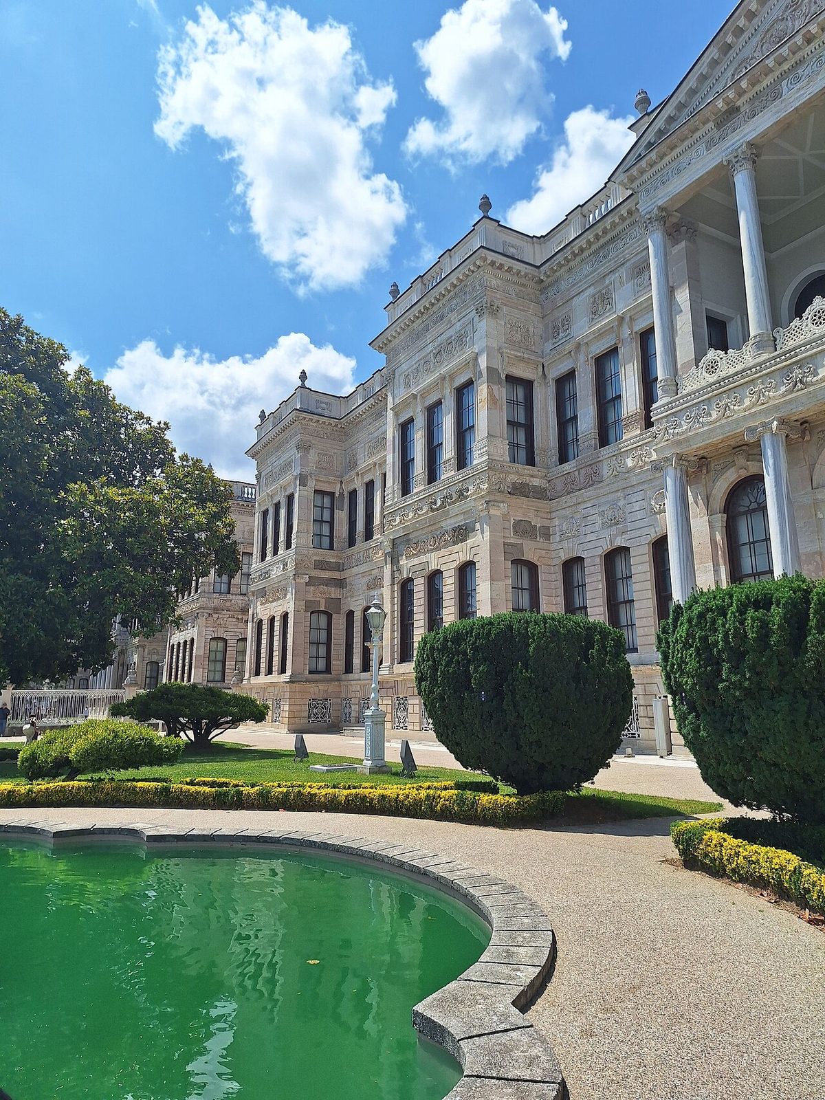 Dolmabahçe Sarayı Veliaht Dairesi