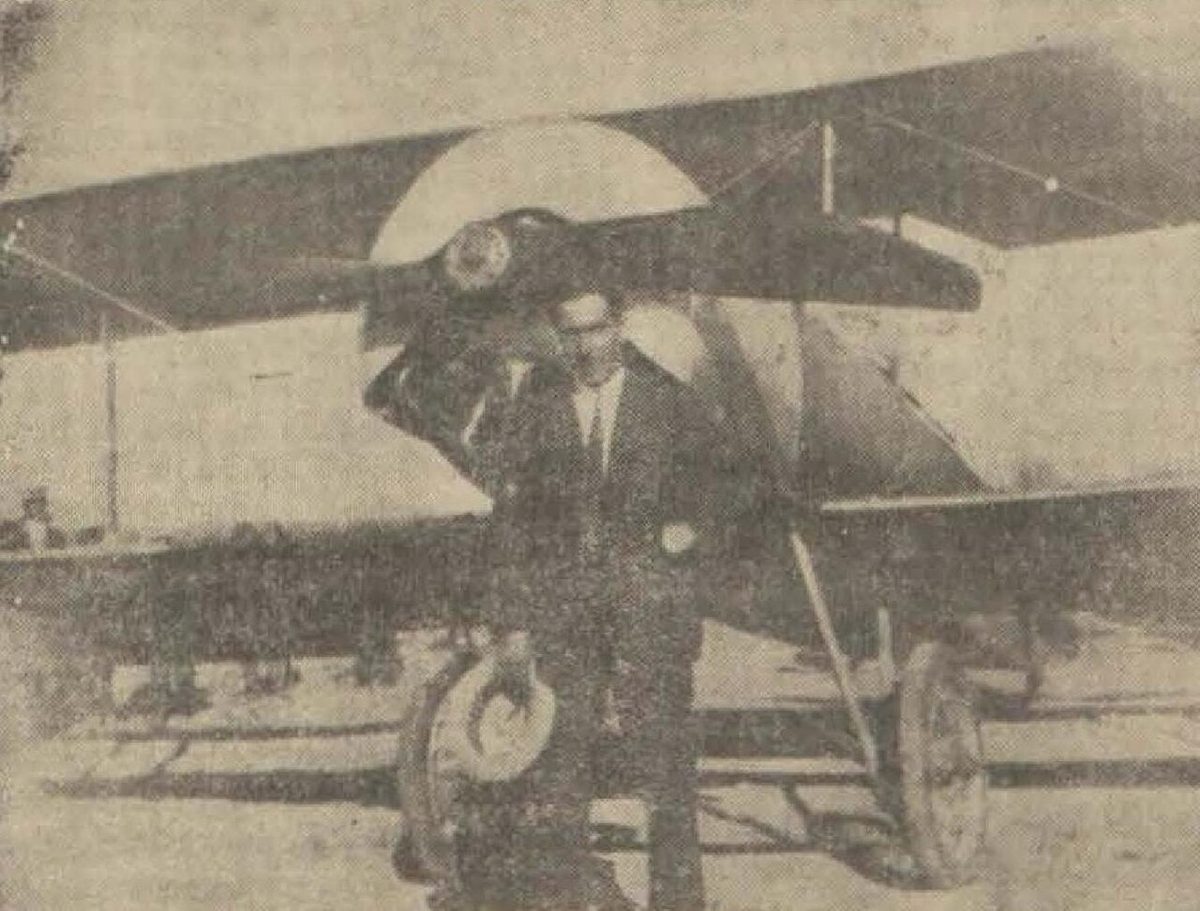 Milliyet gazetesinde Vecihi Hürkuş ve Vecihi XIV uçağı, 1930