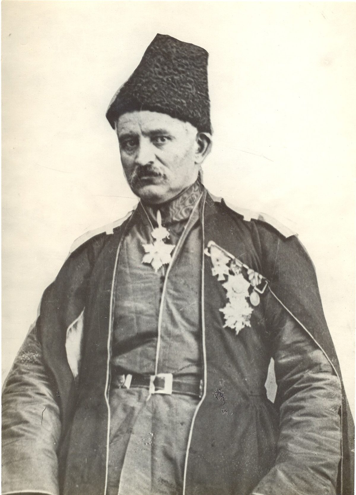 Latin harflerini Türkçeye uyarlamayı ilk öneren Azerbaycanlı yazar Mirza Fetali Ahundov