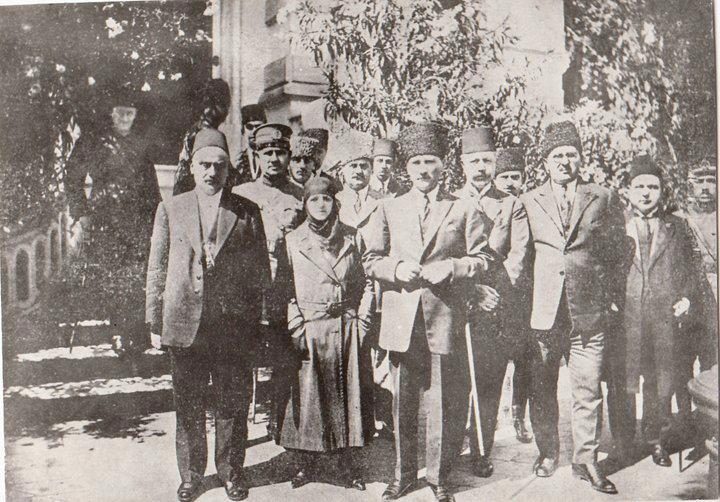 Mustafa Kemal Paşa ve Latife Hanım 1924 Trabzon ziyaretinde