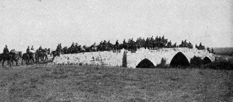 Yeni Zelanda atlı birliklerinin Yebna köprüsünü geçişi, 1917