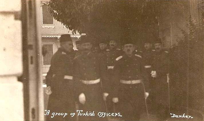 Kuvâ-yi İnzibâtiye subayları
