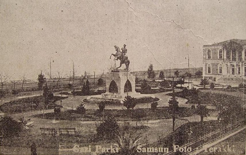 Samsun Onur Anıtı, 1932