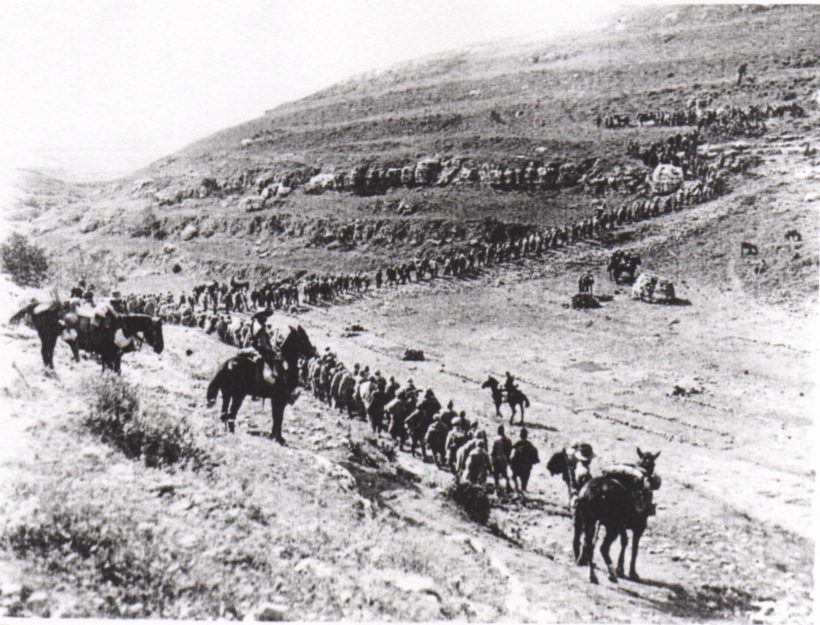 Es Salt'tan götürülen Osmanlı esirleri, 1918